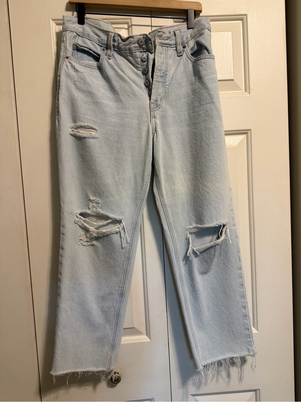 Old Navy Light Blue Distressed slouchy straight leg Jeans